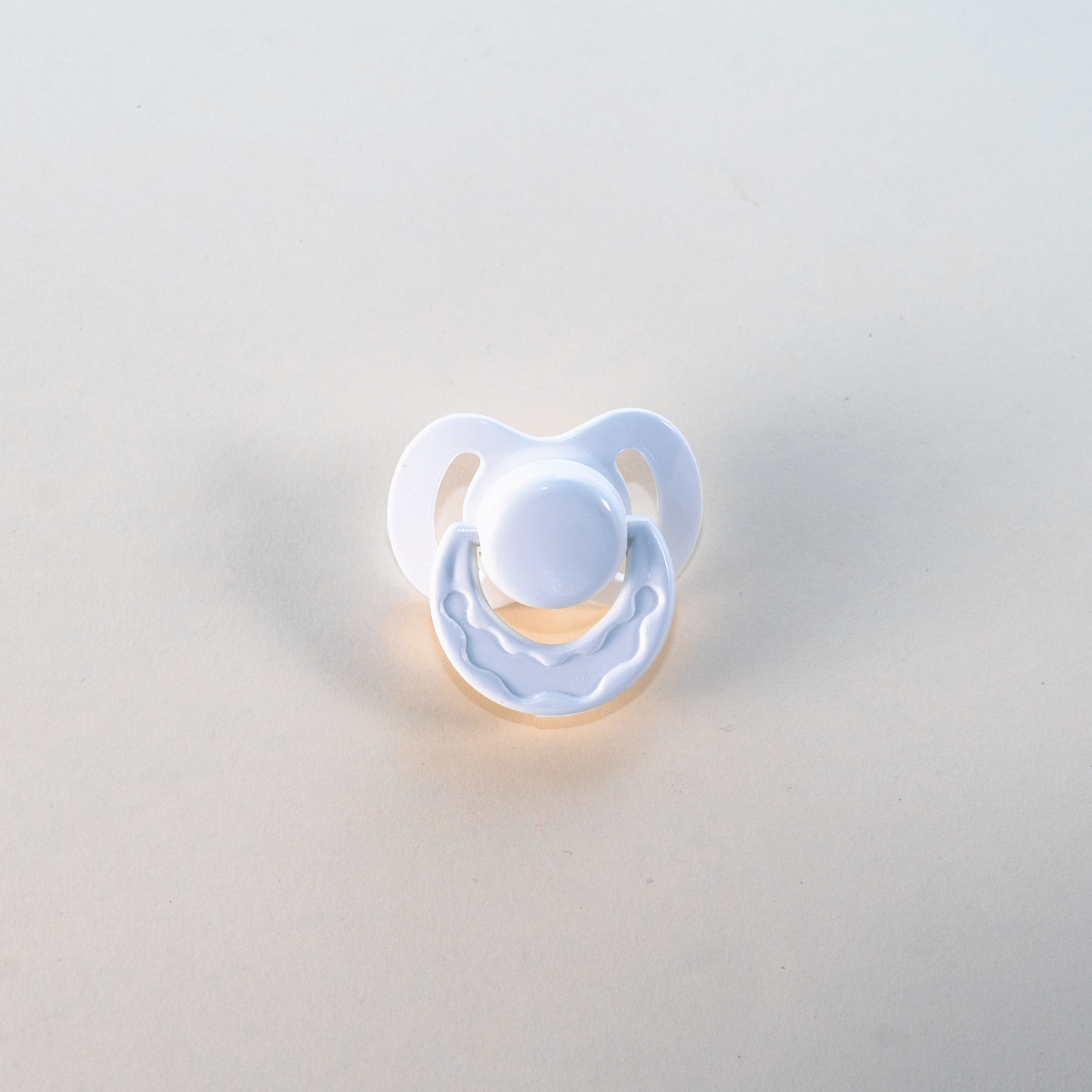 INS03923-min